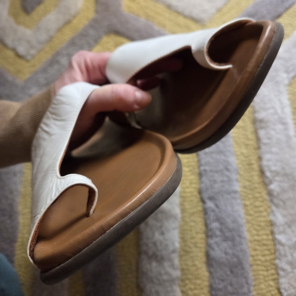 Strive Java II White Sandals - Picture 10 of 10